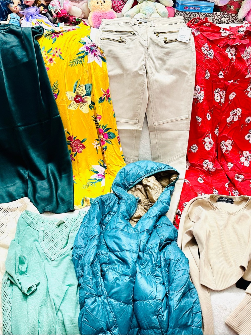 Women Clothes-MOVING SALE- Size S-ZARA,Nike,Victoria’s Secret,Gap,and more.